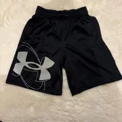 Under Armour 黒 ハーフパンツ 100cm~