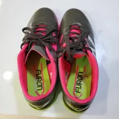 new balanceフットサルシューズ