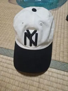 Item thumbnail for item b1bc3abb-9ce1-4ffe-a172-7ddb7d65a39e