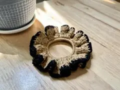 【期間限定値下げ】陽だまりサマーシュシュ(麦わらベージュ×ブラック)