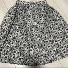 テチチ　膝丈スカート