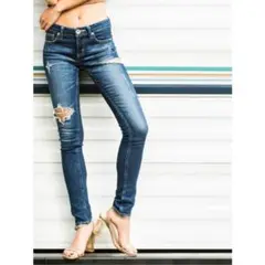 Item thumbnail for item 151ff08c-67a4-4566-bbb1-107c30605a5c
