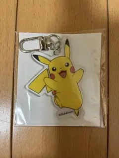 オリーブヤング オリヤン ピカチュウ アクリルキーホルダー