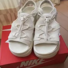 NIKE エアマックスココ　24㎝　美品　クリーム　正規品