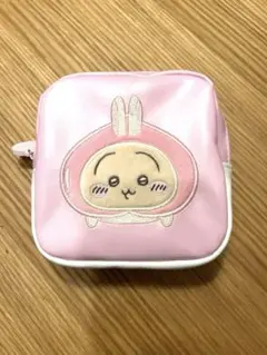 ちいかわ スクエアポーチ うさぎ ピーチ 桃