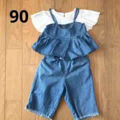 デニムオーバーオールとフリル袖Tシャツセット