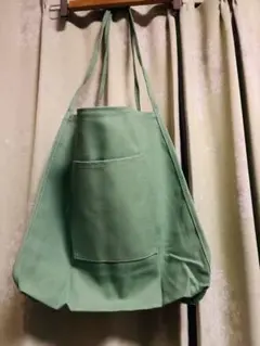 グリーン トートバッグ 前面ポケット付き