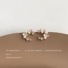 花ピアス　パールピアス　両耳用　白