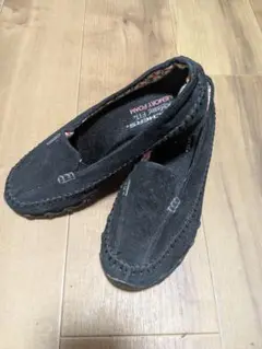 スケッチャーズスリッポン　歩きやすく、軽い