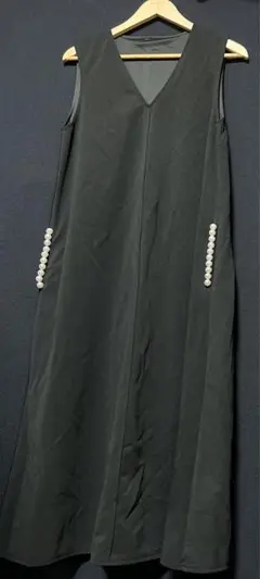 パールデザイン　ワンピース　シンプル　綺麗　キレイ　BLACK 黒　ブラック