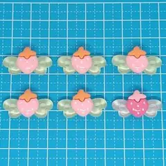 50. 送料込み デコパーツ 6個 羽いちご