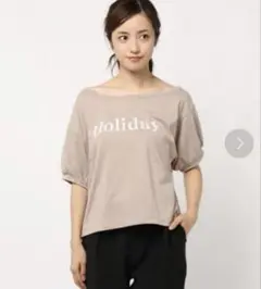 Holiday プリント ベージュ Tシャツ　ワンショルT