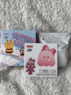 【正規店購入】CRYBABYCryingAgainシリーズぬいぐるみバッジピンク