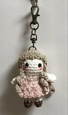 あみぐるみ　ハンドメイド　人形　マスコット　チャーム付き