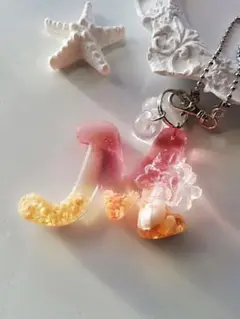海のイニシャルキーホルダー プルメリア　【M】
