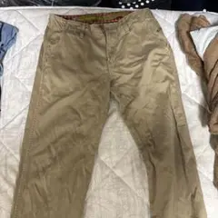 ベージュ チノパン チェックポケット付き
