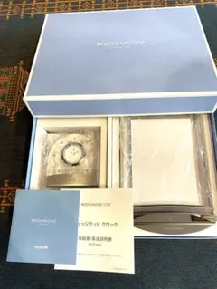 WEDGWOOD ウェッジウッド　クロック〈モデル3〉フォトフレーム　置き時計