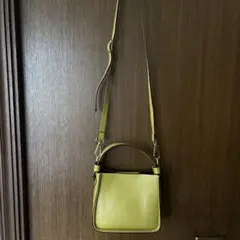 ローラディマッジオ　渋めマスタード色 レザー ショルダーバッグ【美品】
