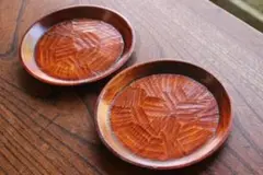 シンプルデザインに拭き漆の美しい讃岐彫りのお皿2点（検讃岐漆芸銘々皿菓子皿