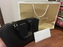 CIARA ラージ トップジップサッチェル