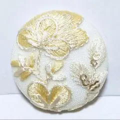 【３点６５０円】インド刺繍・レザーくるみボタン　ヘアゴム・ブローチ《限定セール》