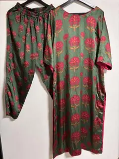 Item thumbnail for item e7543a4d-8aad-4a64-bde0-80936286e50d