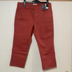 レッド クロップドパンツ ボタン付き