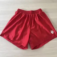 DESCENTE 赤 ショートパンツM
