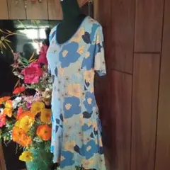 花柄 半袖チュニック 青系　Lサイズ　ヒロコビス