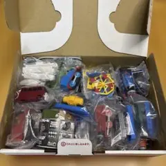 カプセルプラレールトーマス　キャラクター&ストラクチャーセット　23点