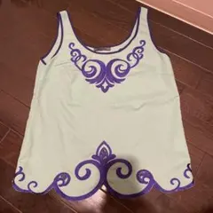 美品 ♡ muse muse 刺繍ノースリーブトップス