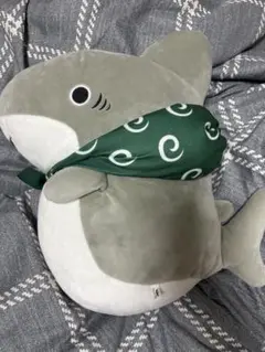 おでかけ子ザメ　めちゃでかぬいぐるみ