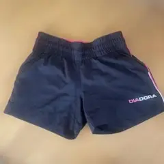 DIADORA 黒 ハーフパンツ