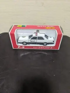 ダイヤペットニュークラウンパトカー&クラウン4ドアHT