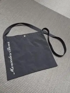 メルセデスベンツ　斜め掛けバック