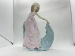 LLADRO リアドロ 5月の舞踏 フィギュリン