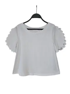 See by Chloe シーバイクロエ　スカラップTシャツ