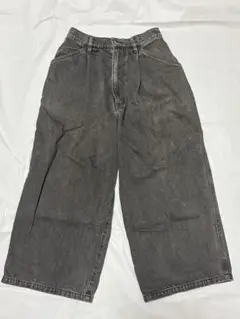 【美品】 KIIT デニムパンツ ワイドストレート ブラックデニム ジーンズ