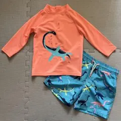 M&S ラッシュガード　ショートパンツ　5-6Y