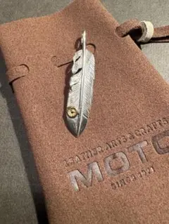 美品⭐︎moto ビンテージビーズネックレス 赤、青、 シルバービーズ motor 美品⭐︎moto ビンテージビーズネックレス 赤、青、 シルバー