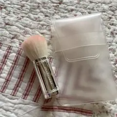 JILL STUART チークブラシ ケース付き
