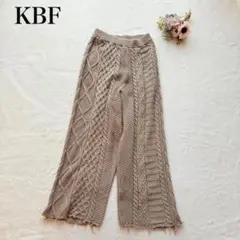 Item thumbnail for item 921007cb-2e76-4bef-b07c-00ef95c00d86