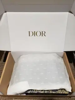 Dior ããã«ã㣠ããŒãããã°