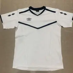 umbro ホワイト Vネック サッカーシャツ
