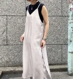ページボーイ　クラッシュサテンキャミワンピース　フリーサイズ　スリット