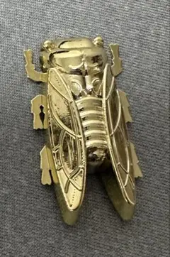 フエラムネ 金のおもちゃ セミ