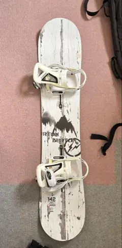BURTON バートン スノーボード NUG 142cm グラトリ 2015 BURTON バートン スノーボード NUG 142cm グラトリ 2015
