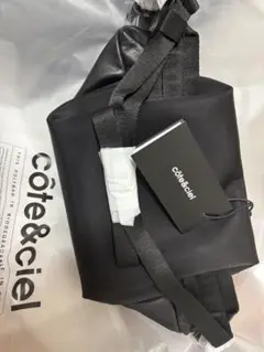 Item thumbnail for item ef1869d5-ef61-4ac1-ae1b-ab7ce684bee1