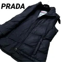 三角ロゴプレート◎PRADA プラダ　ダウンベスト　赤　レッド　ジップアップ 三角ロゴプレート◎PRADA プラダ ダウンベスト 赤 レッド ジップ