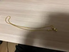 ゴールド チェーンネックレス ミニチュアフィギュア付き